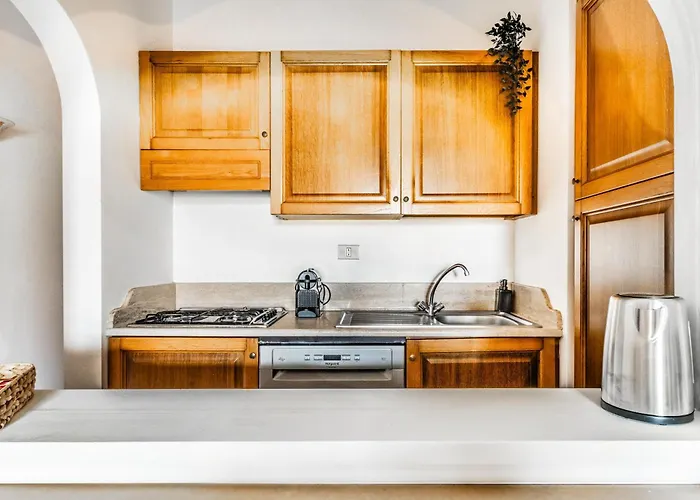 Porto Cervo-cala Del Faro Parking-sea-garden Порто-Черво