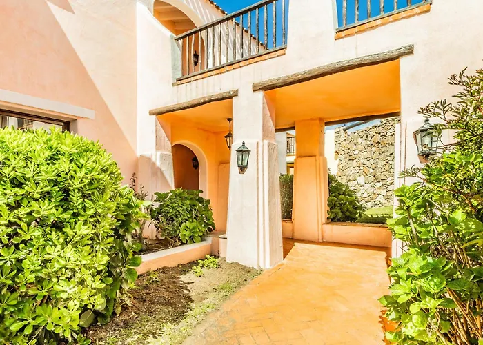 Porto Cervo-cala Del Faro [parking-sea-garden]