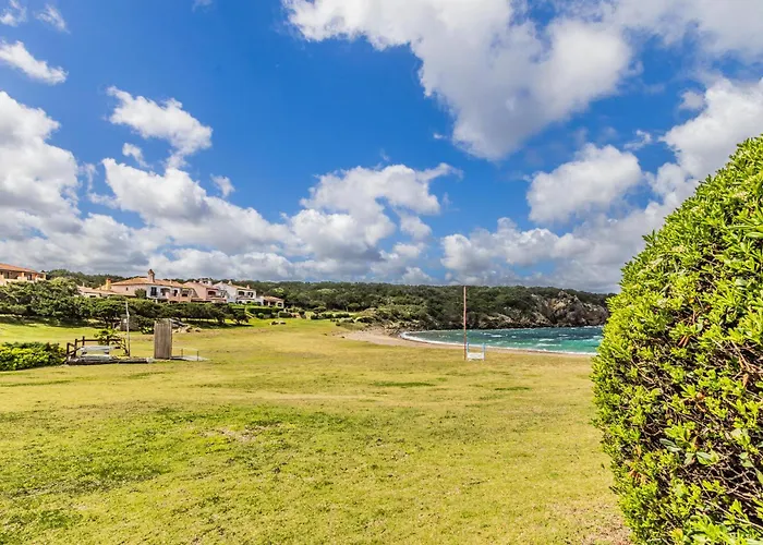 Porto Cervo-cala Del Faro [parking-sea-garden] *